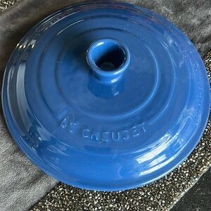 Le Creuset 7.5 inches replacement lid only blue round
